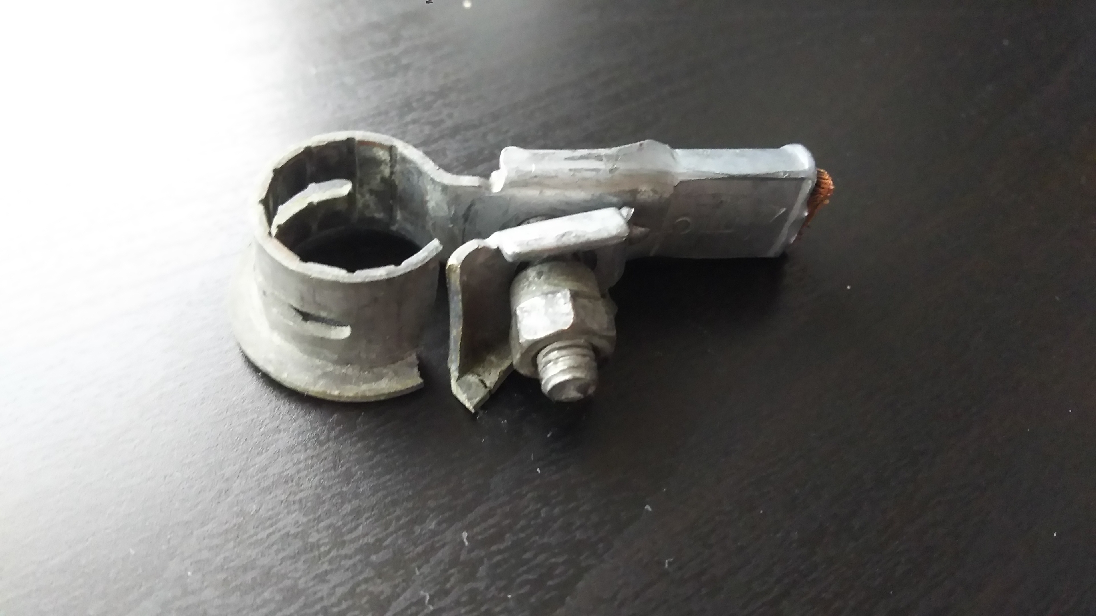 壊れたターミナル